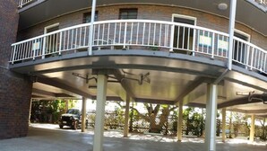 Unclassified image, 2 of 49, button - Holland Park Motel (Holland Park West)