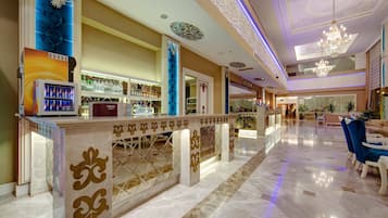 Lobby lounge