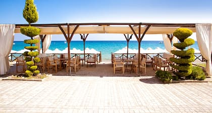 Paralio Hotel
