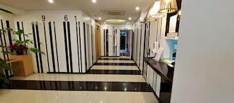 Yangsan Show Hotel