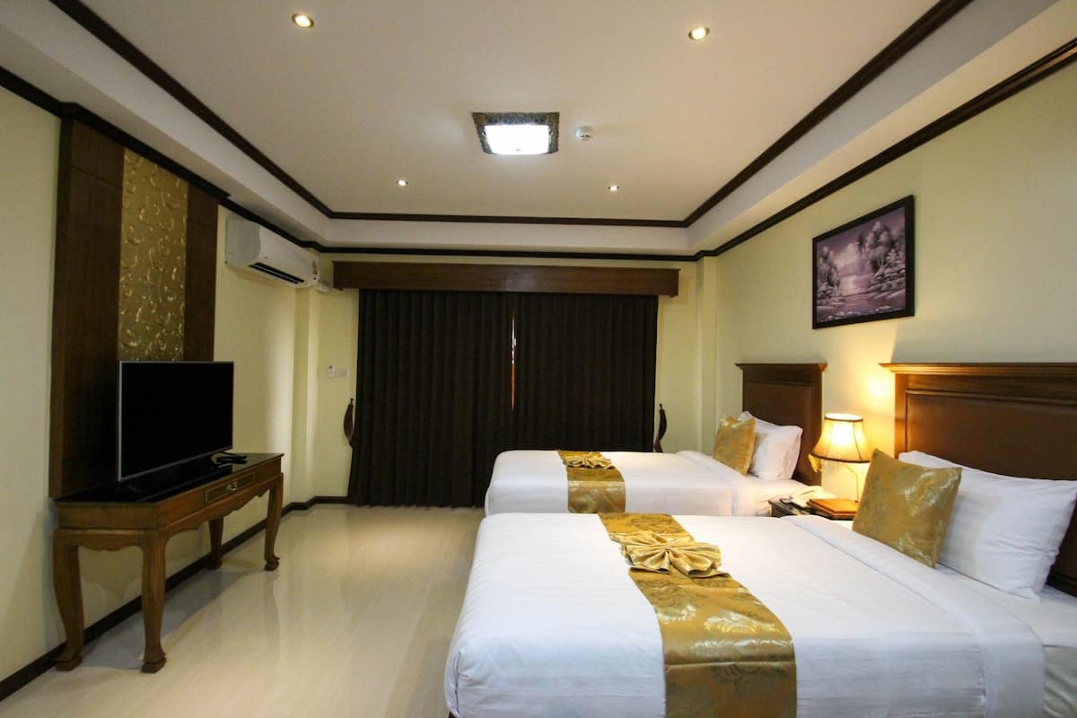 ห้องดีลักซ์ทวิน, เตียงเดี่ยว 2 เตียง | โต๊ะทำงาน, เตารีด/โต๊ะรีดผ้า, Wi-Fi, ผ้าปูที่นอน