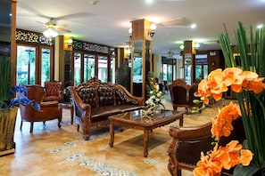 Lobby sitting area - I Boutique Hotel (Pluak Daeng)