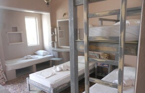 Free cots/infant beds, free WiFi, bed sheets