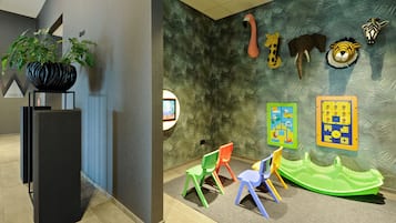Children’s play area – indoor