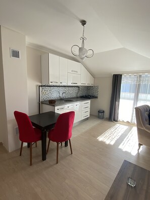 Penthouse Cao cấp | Bộ đồ giường cao cấp, phòng cách âm, bàn ủi/dụng cụ ủi quần áo 