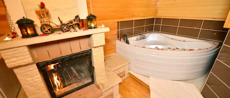Deluxe Double Room, Fireplace (Jacuzzi) | Room amenity