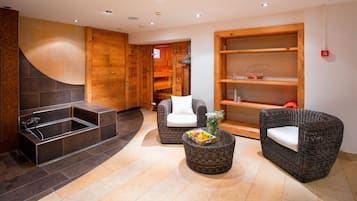 Sauna seca, banheira de hidromassagem, sauna a vapor