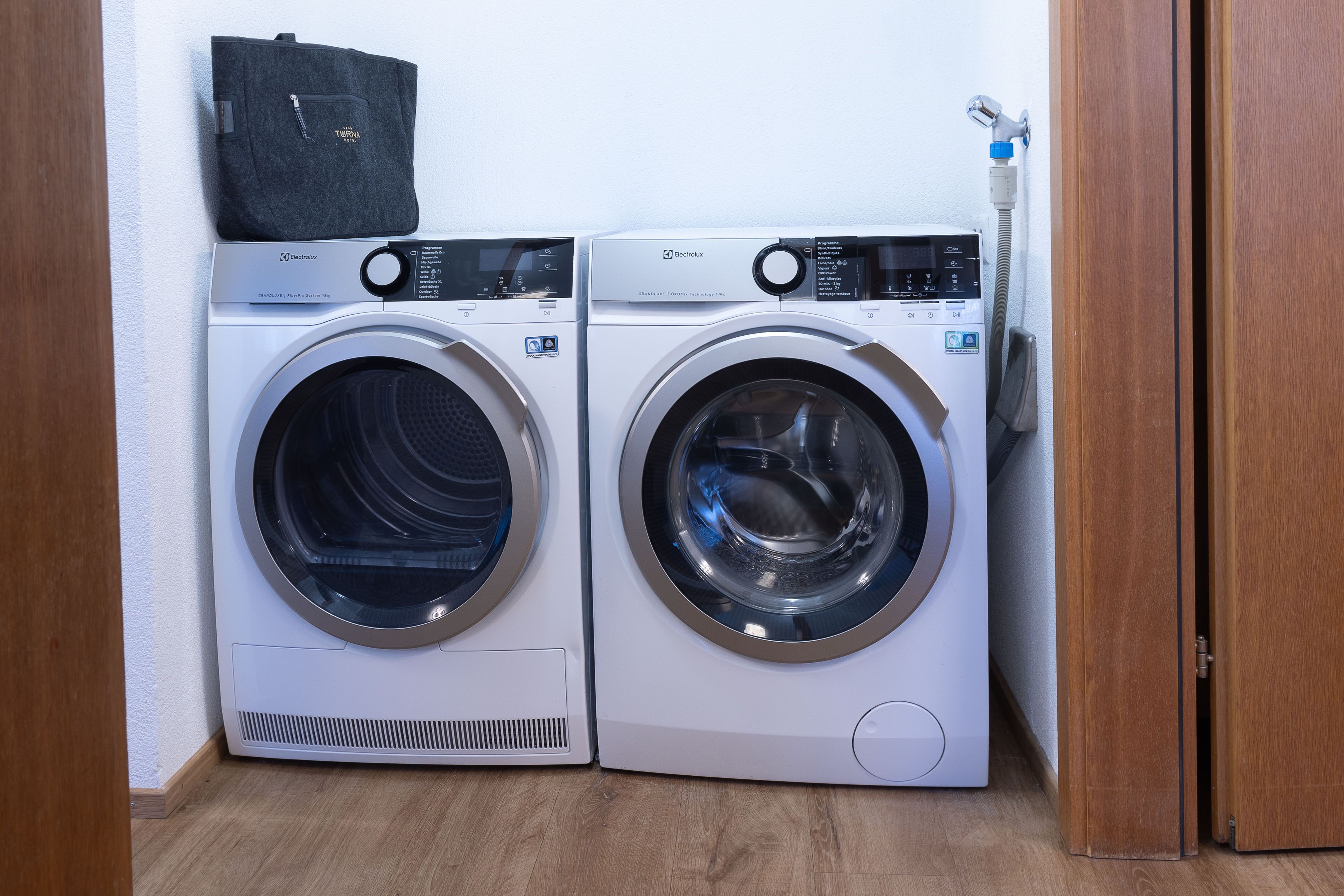 apartment | bathroom sink