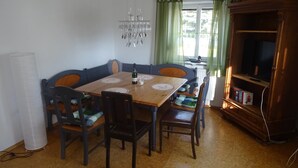 In-room dining - Andis Ferienhaus (Niederrieden)