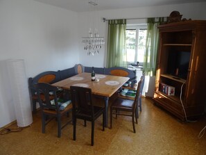In-room dining - Andis Ferienhaus (Niederrieden)