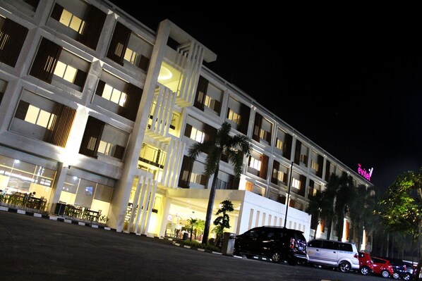 Unclassified image, 1 of 26, button - Swiss-belinn Cibitung (Cikarang)