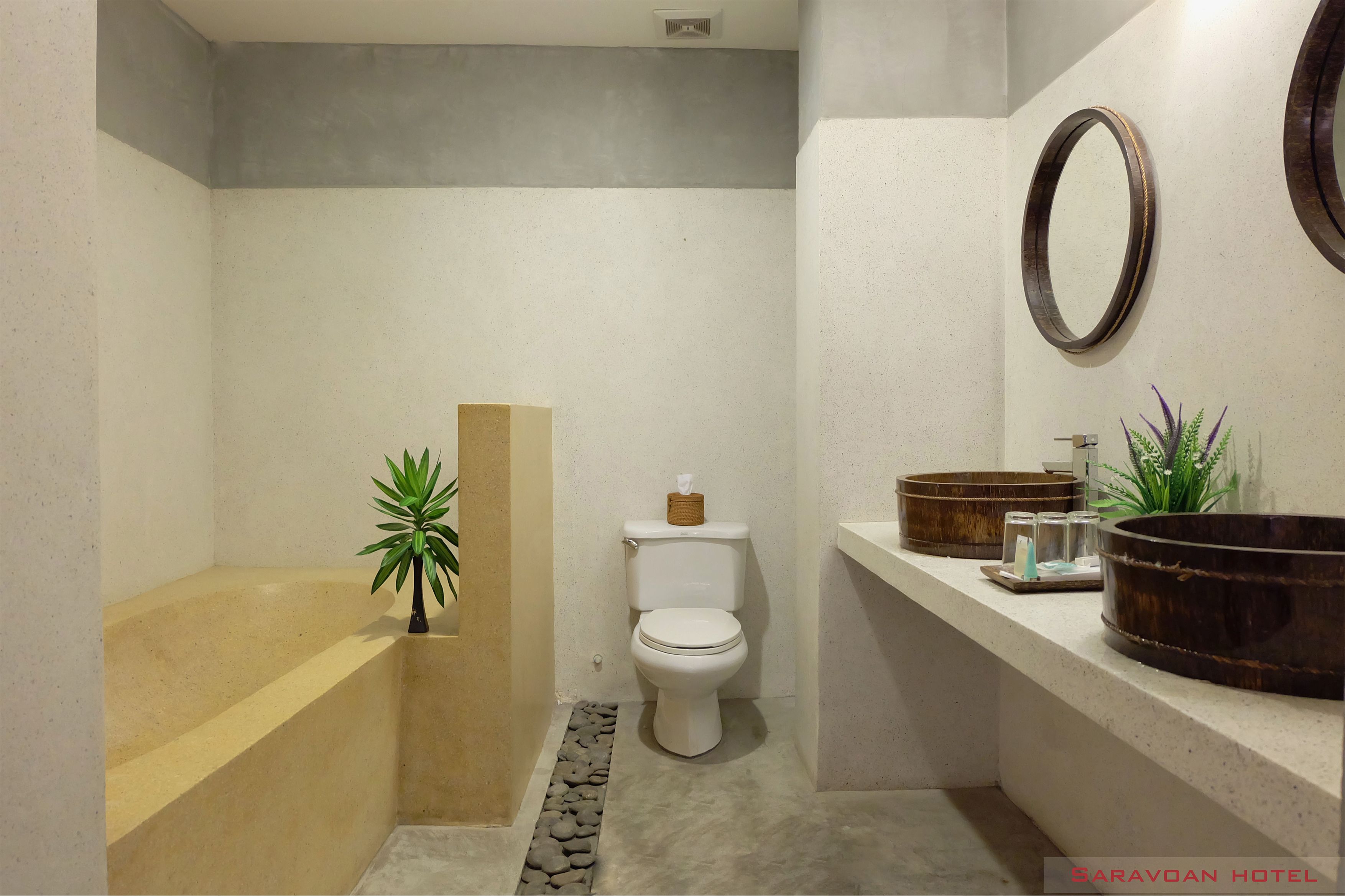 combined shower/bathtub, free toiletries, hair dryer, bathrobes