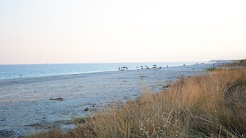 Una spiaggia nelle vicinanze