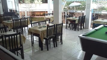 Se sirven desayunos, almuerzos, cenas y cocina internacional