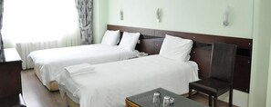 Standard Triple Room | In-room safe, desk, soundproofing, free WiFi - Hivas Hotel (Istanbul)