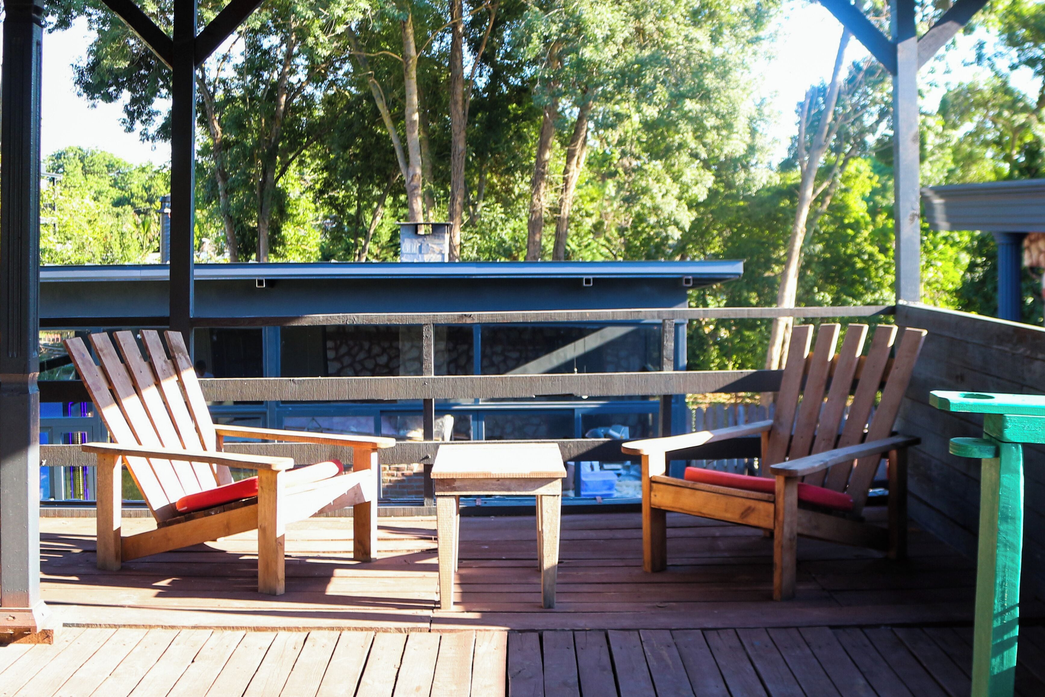 Jakuzili, Terasli, Sömineli Junior Suit | Blick auf den See