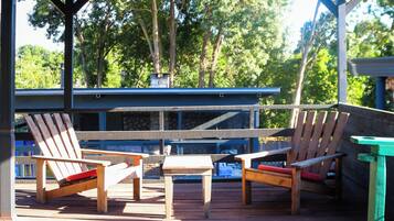 Jakuzili, Terasli, Sömineli Junior Suit | Lake view