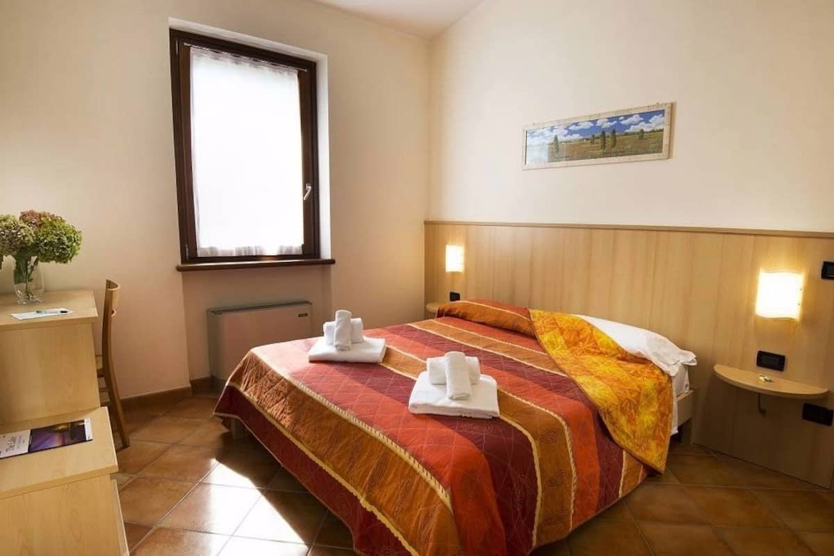 Appartement, 1 chambre | 1 chambre, minibar, coffres-forts dans les chambres, bureau