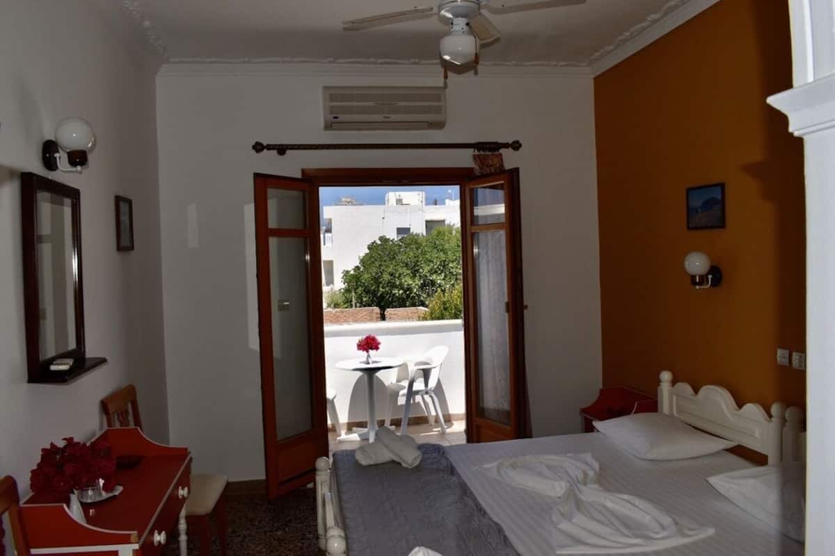 standard room | in-room safe, iron/ironing board, free wifi, bed sheets