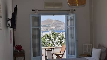 Superior Double Room | In-room safe, iron/ironing board, free WiFi, bed sheets