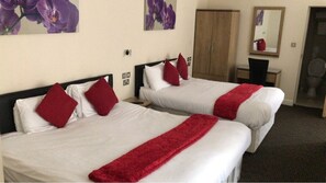 Traditionele Twin kamer, 2 eenpersoonsbedden | Een strijkplank/strijkijzer