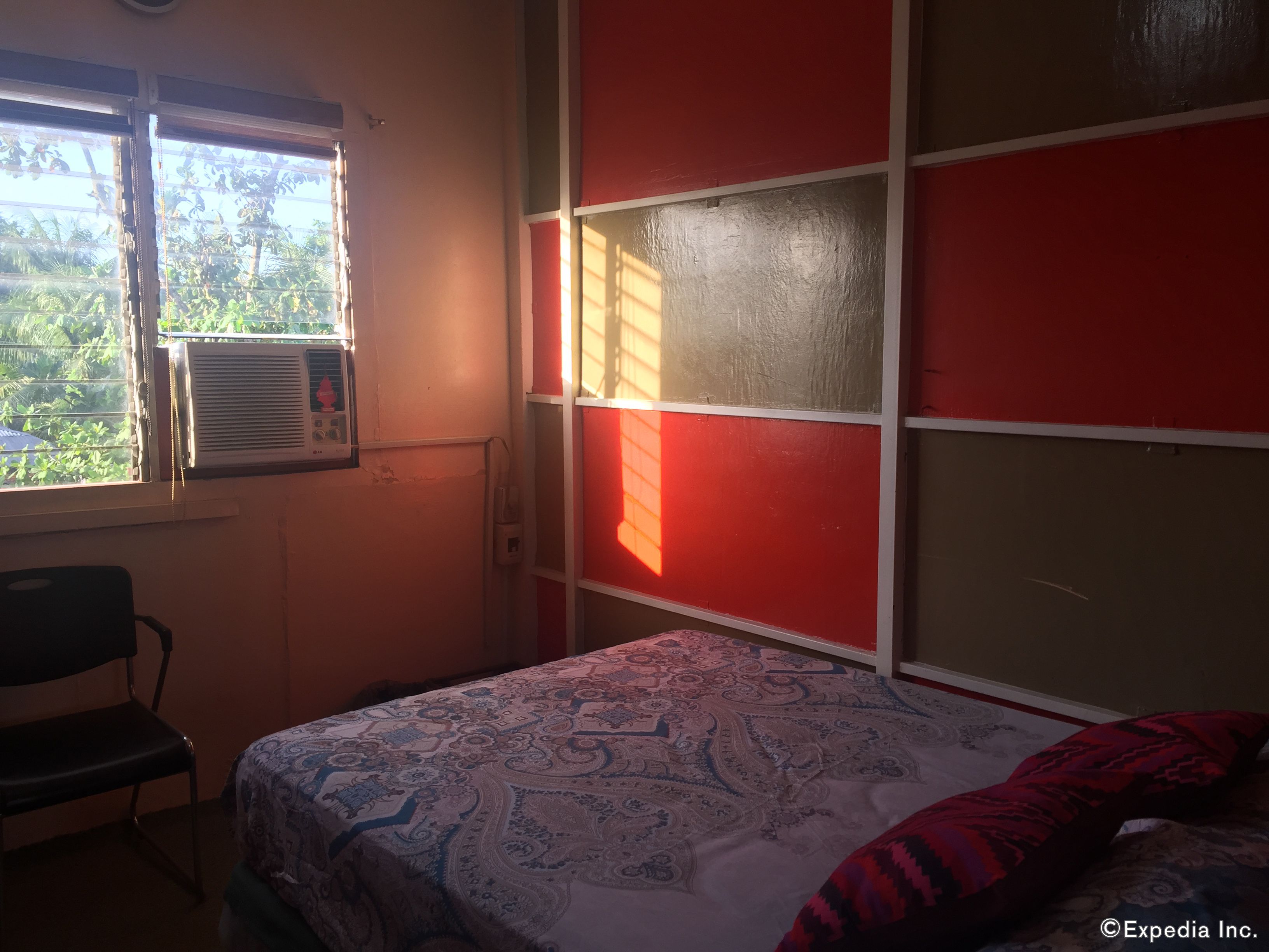 Standard Room | Meja, katil lipat simpan/tambahan, Wi-fi percuma 