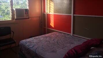 Standard Room | Meja, katil lipat simpan/tambahan, Wi-fi percuma