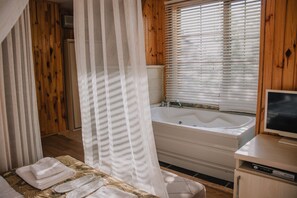 Jakuzili Junior Suite | Individually decorated, individually furnished, blackout drapes - Ayisigi Hotel (Sile)