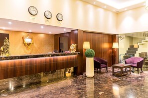 Lobby - Treebo Premium Grand Emerald (Pune)