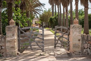 Entrada al alojamiento