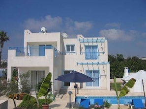 Property grounds - Philippos Villas (Chlorakas)