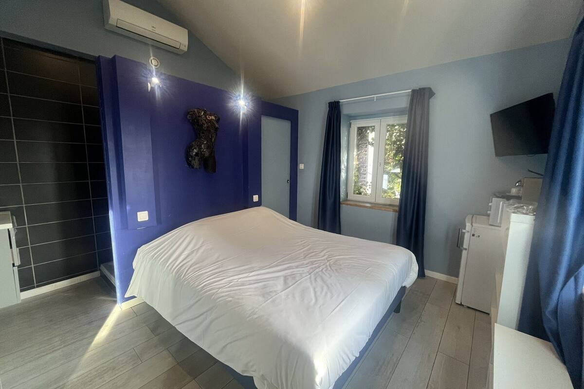 Bungalow familiar, baño privado, vistas al jardín | 1 dormitorio