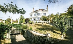 Family Bungalow, Ensuite, Garden View | View from property