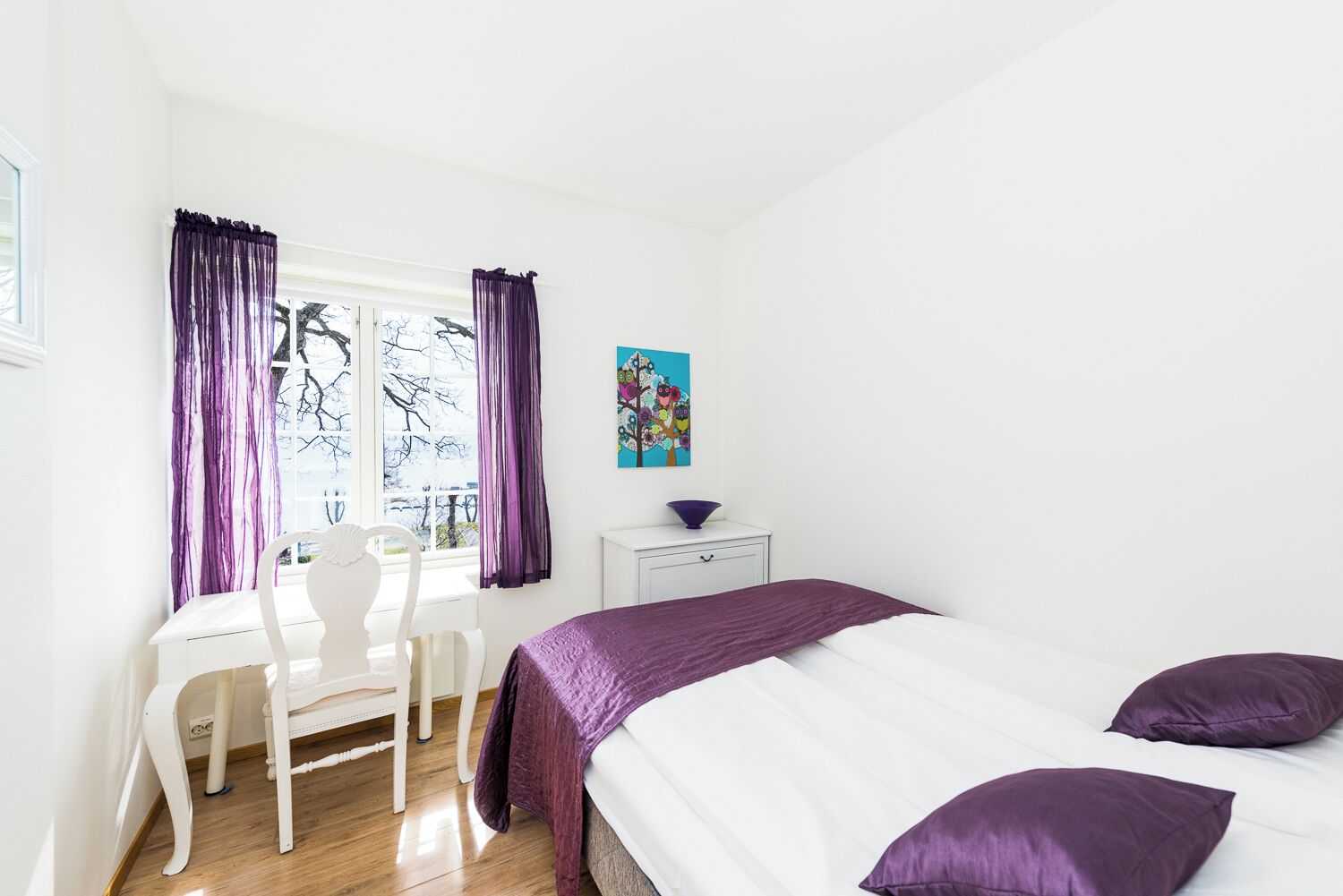 Senger med overmadrass, individuelt dekorert og wi-fi (inkludert)