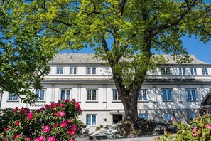 Front of property - Verkshotellet (Strand)