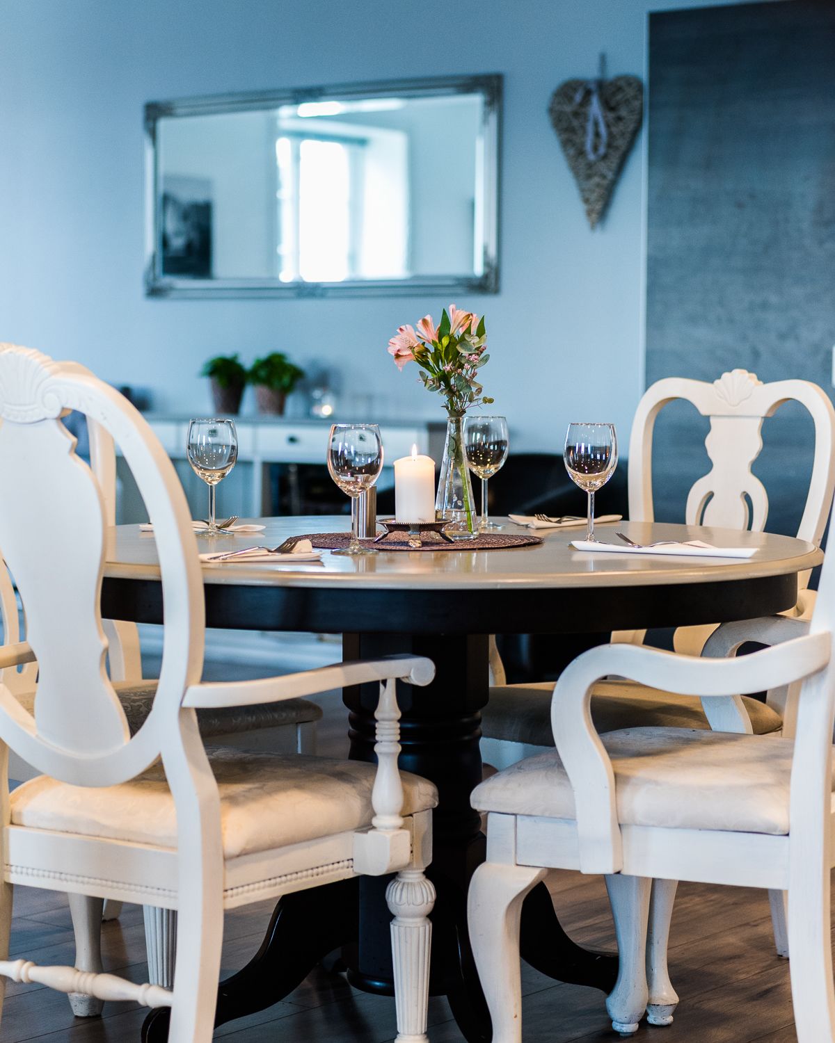 Frukost, lunch och middag serveras