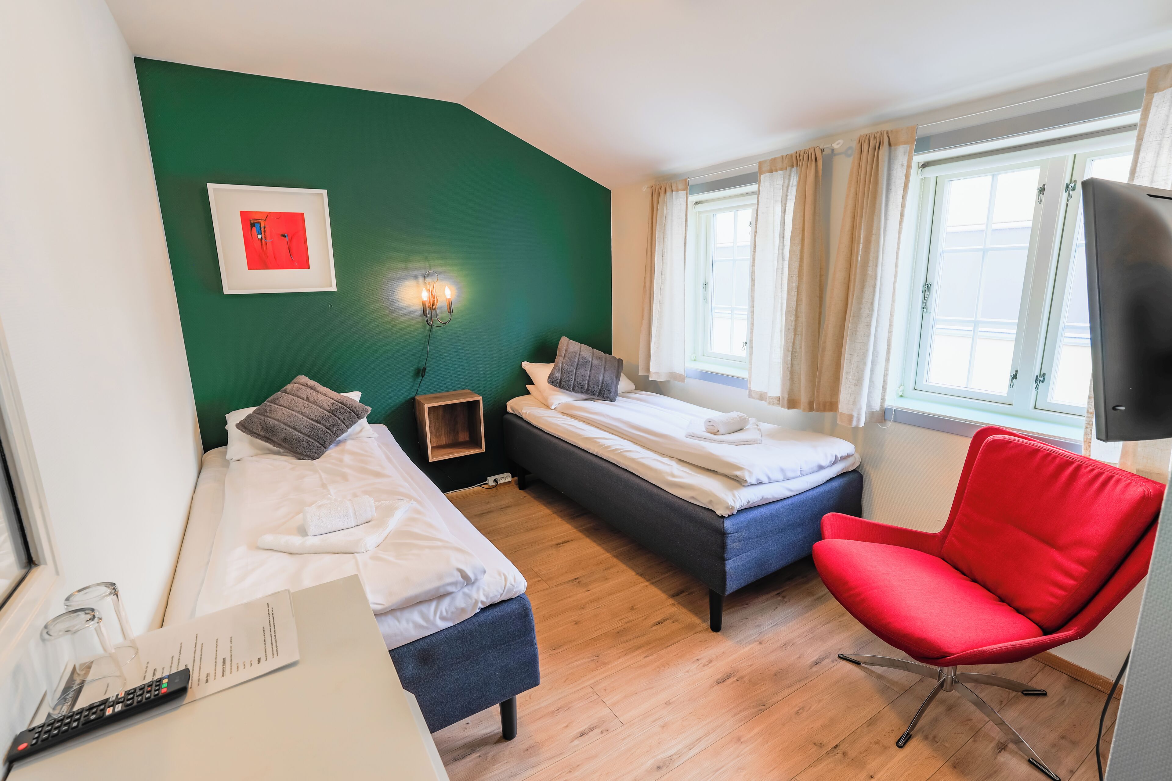 패밀리룸 (Comfort) | 필로우탑 침대, 각각 다른 스타일의 인테리어, 무료 WiFi, 침대 시트