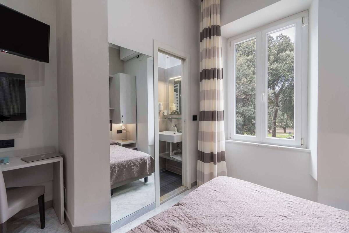 Economy-Doppelzimmer | 1 Schlafzimmer, hochwertige Bettwaren, Minibar, Zimmersafe