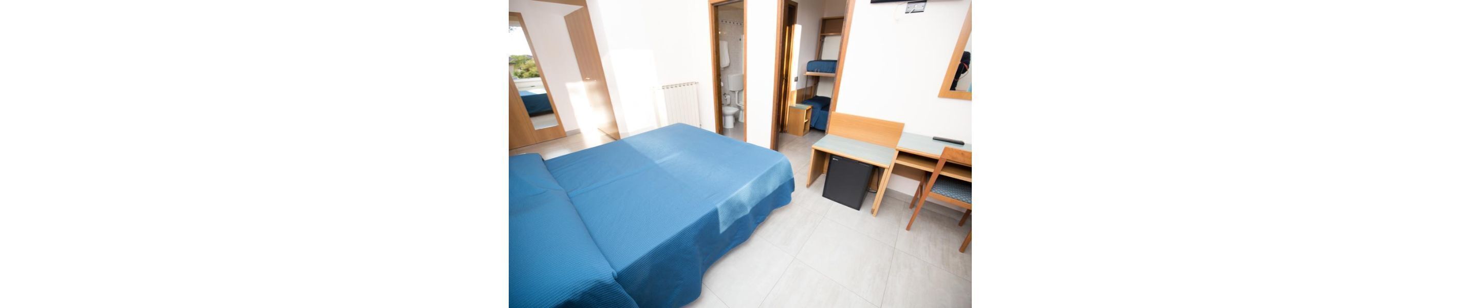 1 bedroom, premium bedding, minibar, in-room safe