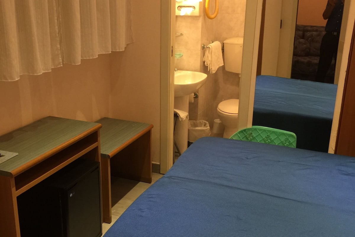 economy double room | 1 bedroom, premium bedding, minibar, in-room safe