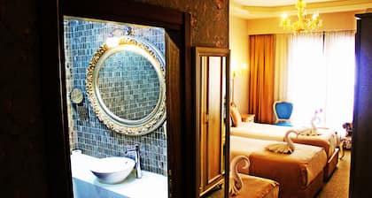 Vendome Hotel