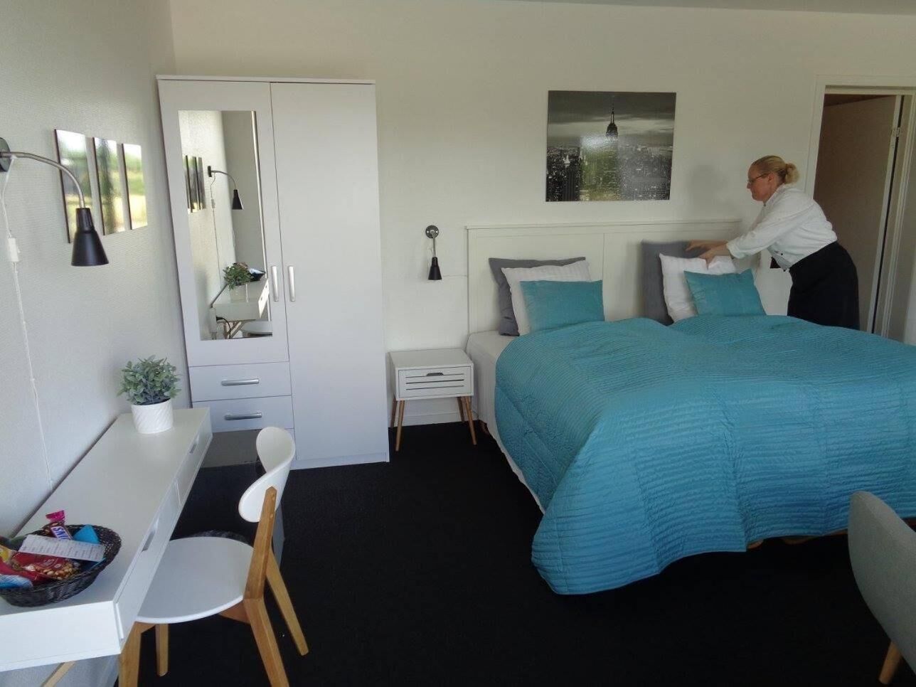 Minibar, desk, soundproofing, free WiFi