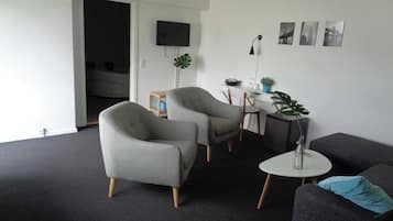 Minibar, escritorio, insonorización y wifi gratis
