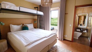 Standard Triple Room | Free WiFi, bed sheets - WOT Ocean Soul (Sintra)