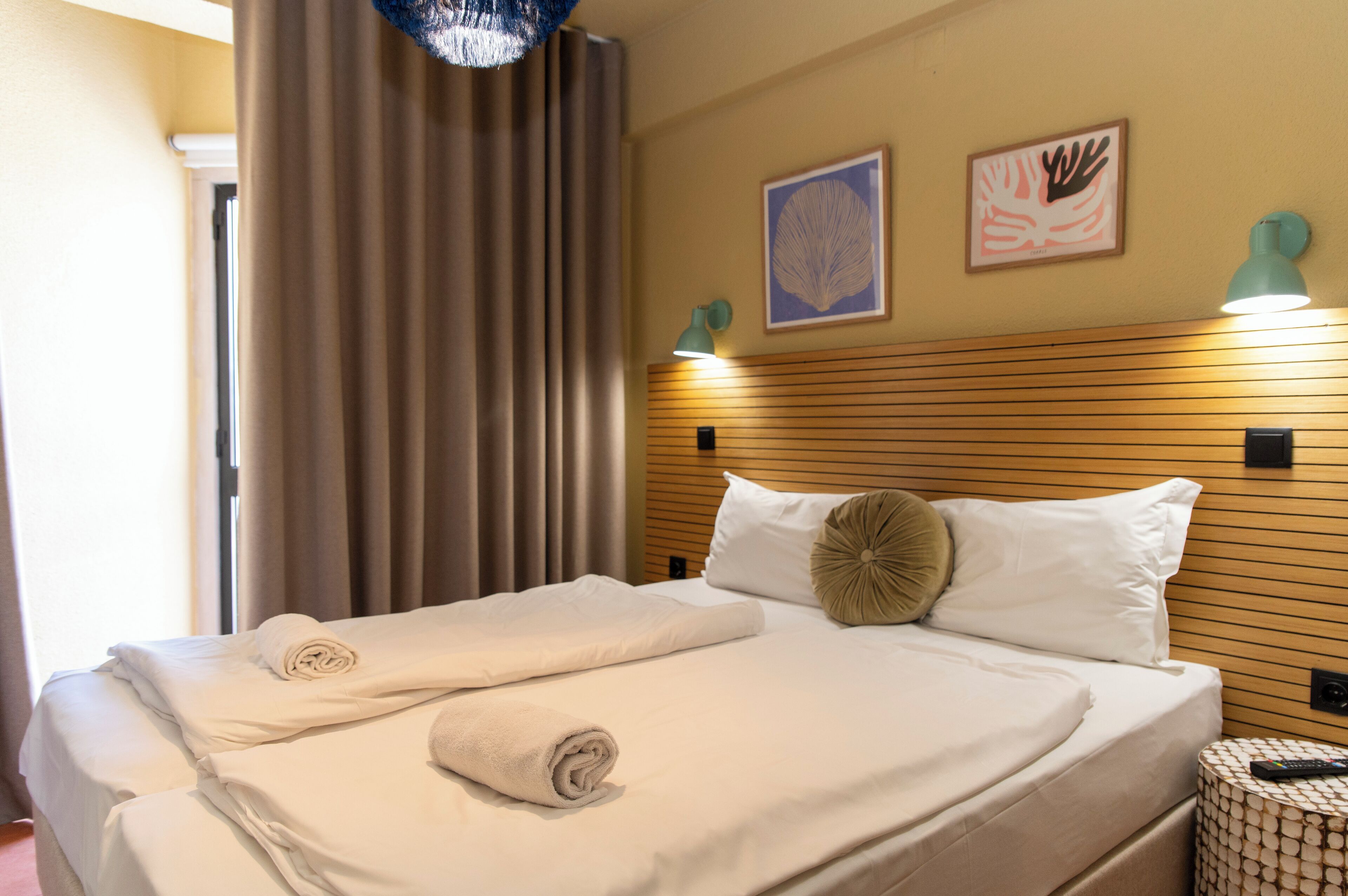 Kamar Double Standar | Wi-Fi gratis dan seprai linen