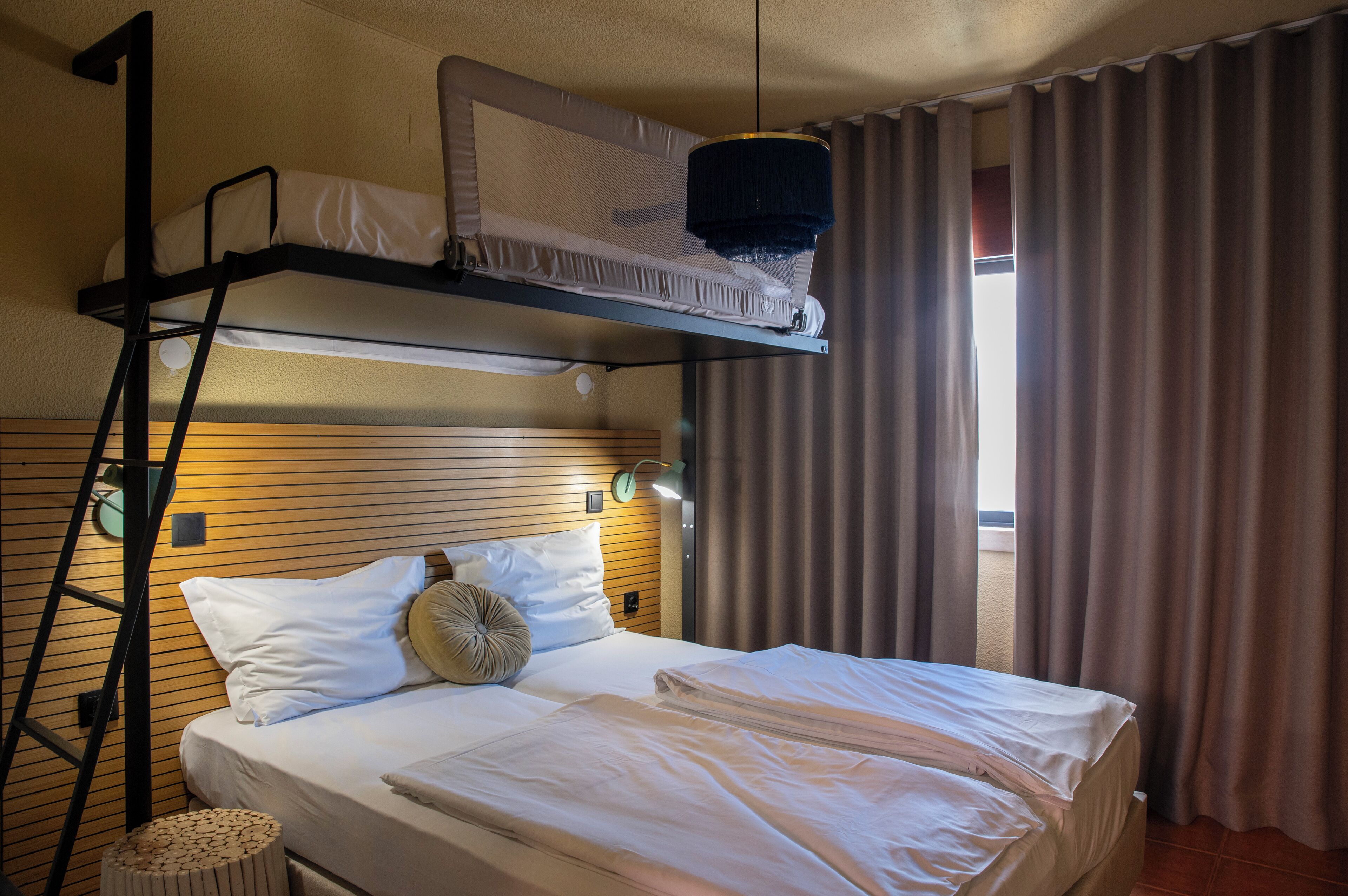 Habitación triple estándar | Wifi gratis y ropa de cama