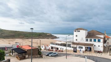 Familiekamer, uitzicht op zee | Uitzicht vanaf balkon