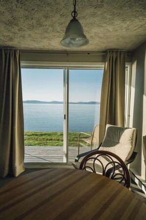 Free cribs/infant beds, free WiFi, bed sheets - Auberge sur mer (Notre-Dame-du-Portage)