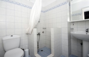 Shower, free toiletries, hair dryer, towels