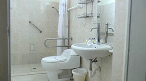 Ducha, artículos de higiene personal gratuitos y secador de pelo